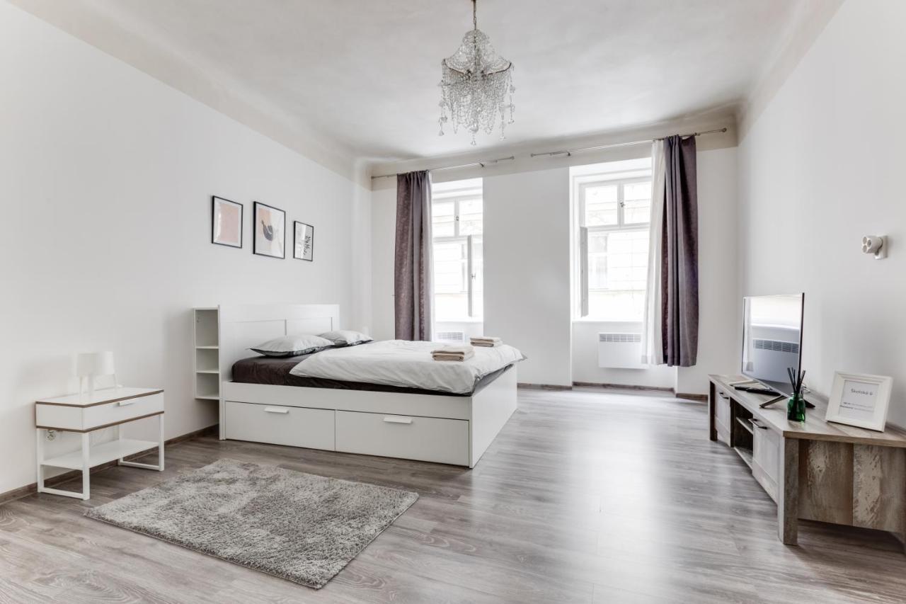 Lovely Apartments Heart Of Prague Exterior photo